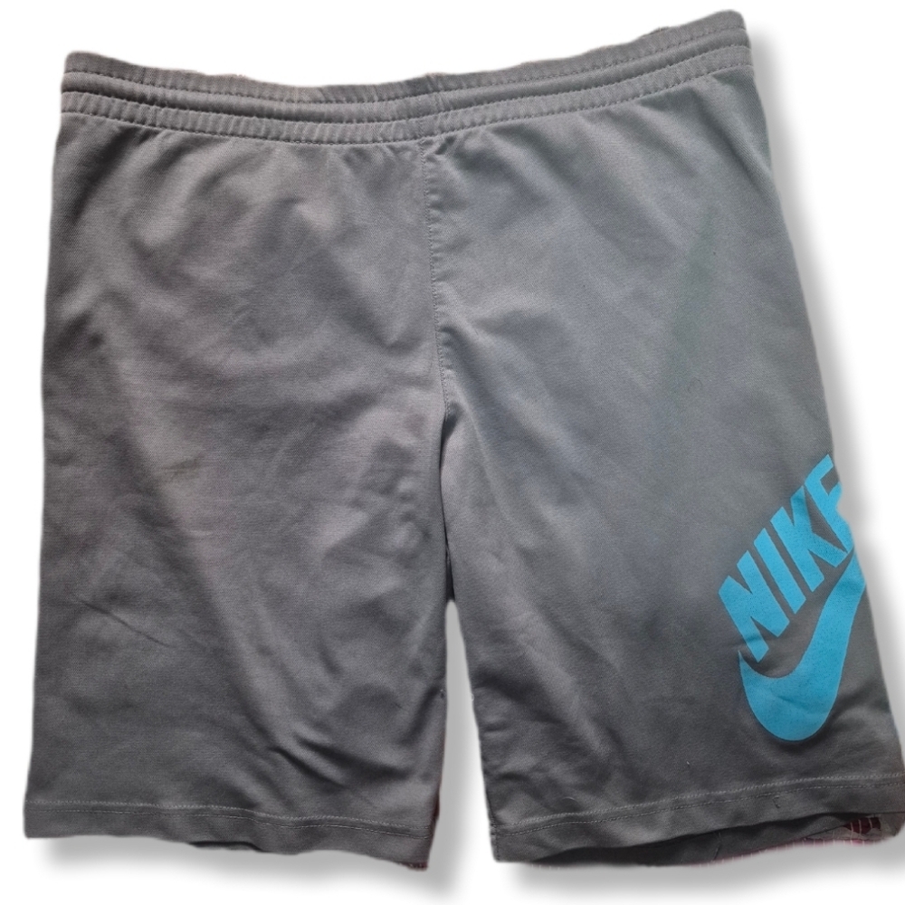Nike SB Boy's Gray With Blue Logo Athletic Skateboard Shorts Size Youth Large